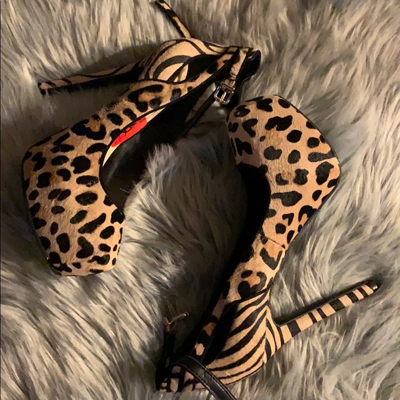 Jessica Simpson heels - Picture 1 of 2